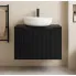 Łazienka z wykorzystaniem czarnej szafki łazienkowej Onellia 10X