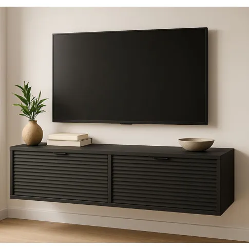 Salon z wykorzystaniem czarnej ryflowanej szafki RTV Inao 5X