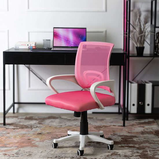 minimalistyczny fotel do biurka