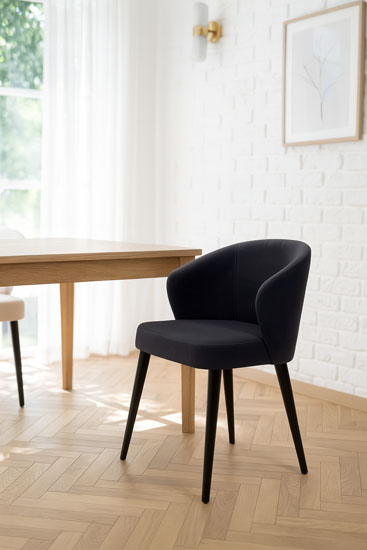 Drewniane krzesło do jadalni