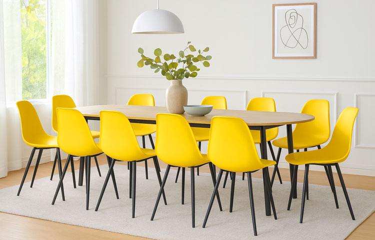 Jadalnia z wykorzystaniem żółtego krzesła Exin 4X