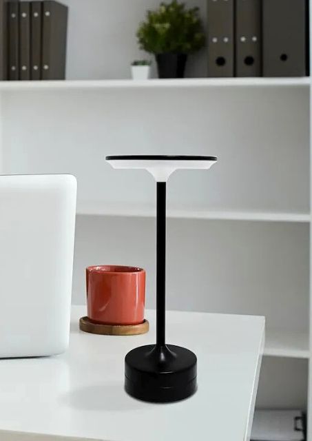 Czarna minimalistyczna lampka nocna - K616-Rawino