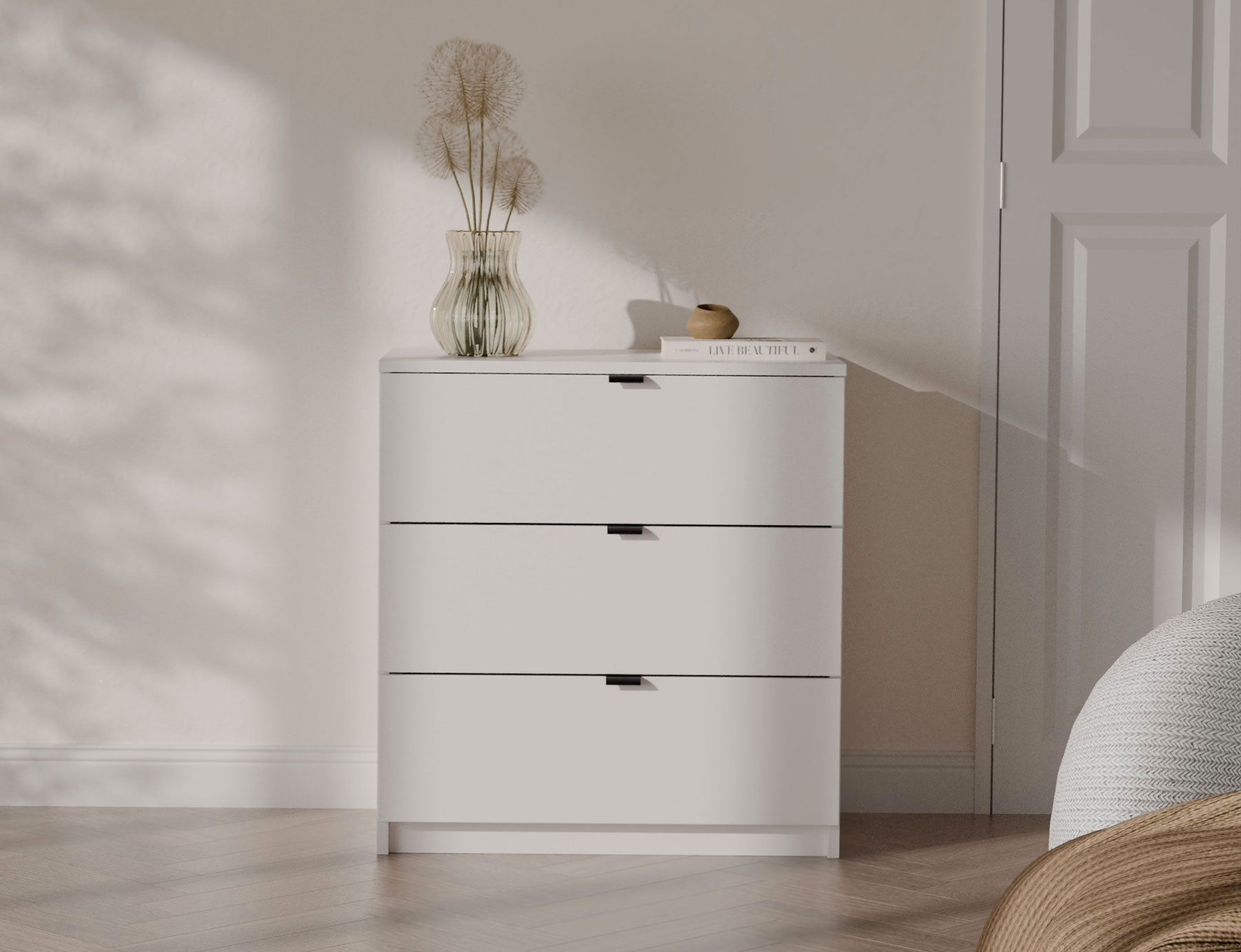 Wnętrze z wykorzystaniem nowoczesnej komody z szufladami Felicco 3X białej