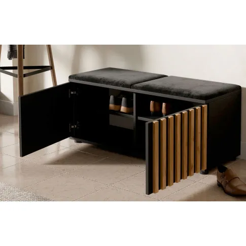 Otwarta czarna szafka na buty Benisso