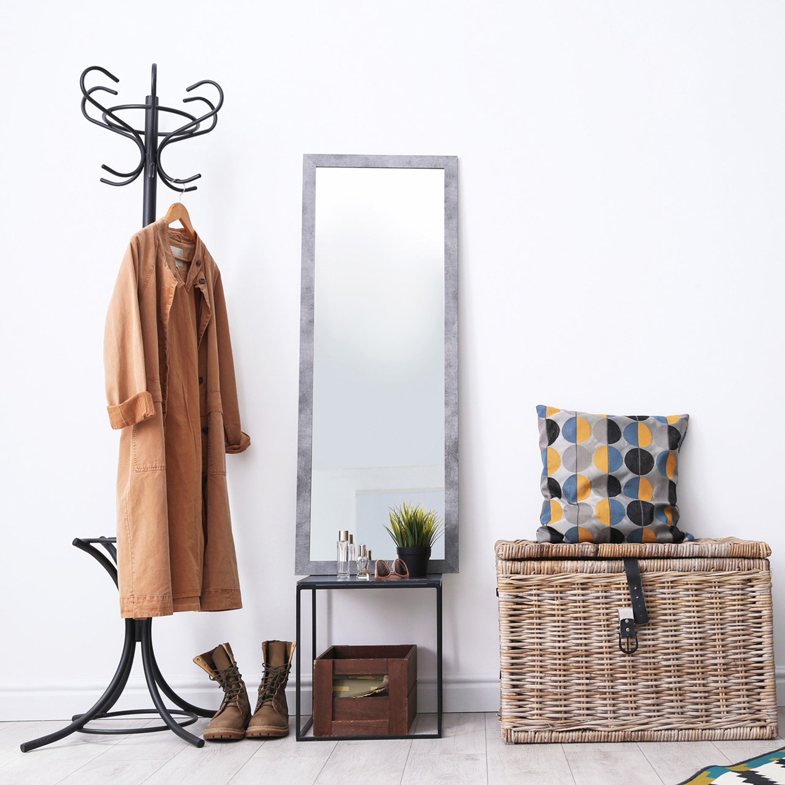 Wnętrze z lustrem Hroni 3X