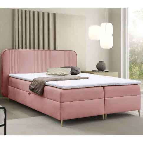 Aranżacja wnętrza z różowym łóżkiem Averell