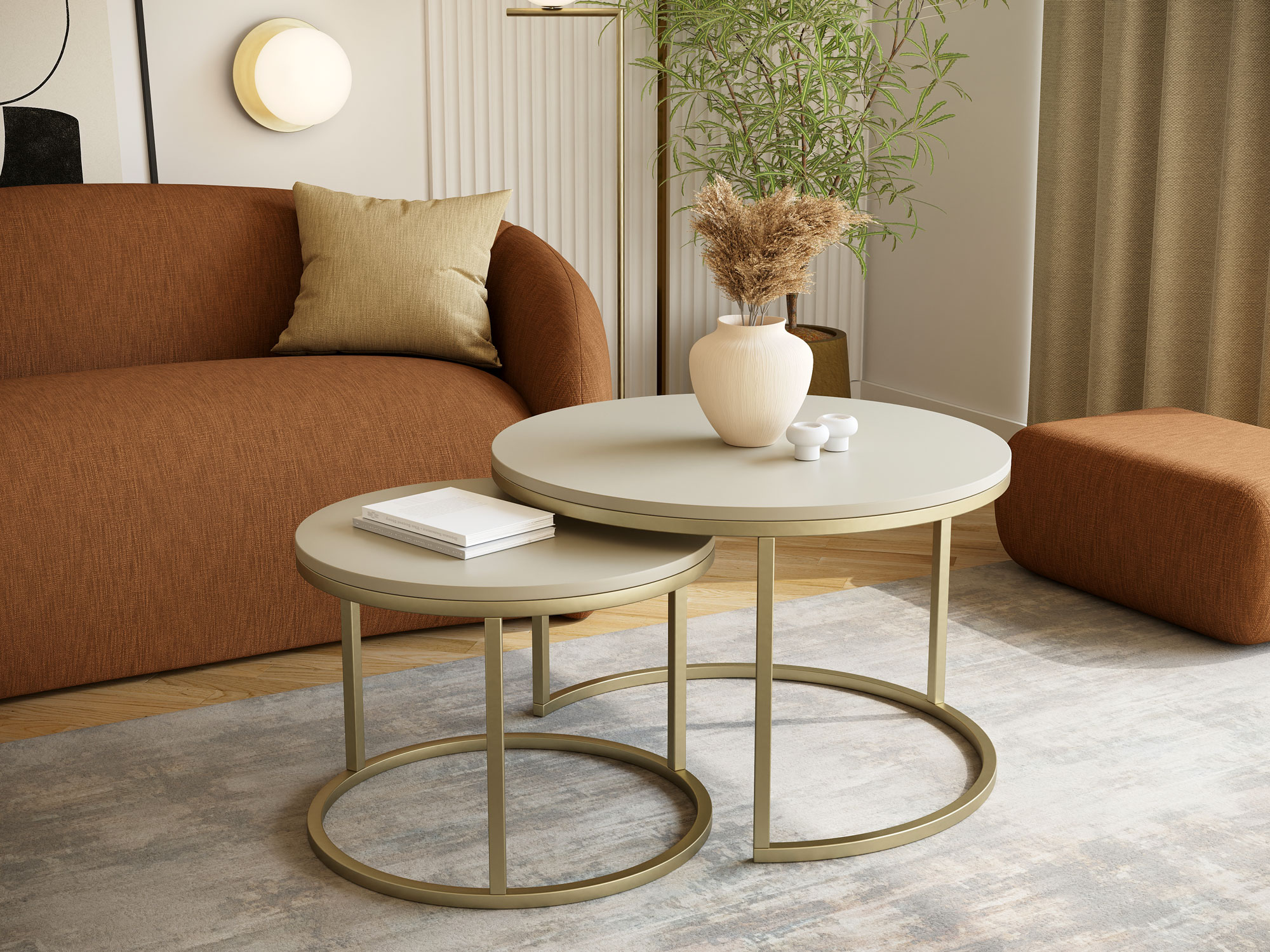 Wnętrze z wykorzystaneim stolików kawowych Arienna kaszmir + złoto