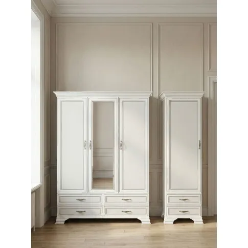 Wnętrze z szafą Traviosa 13X fineline crema