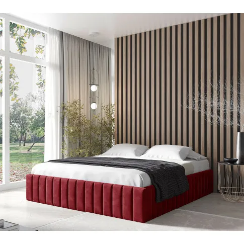 Aranżacja sypialni z czerwonym łóżkiem Tivrro