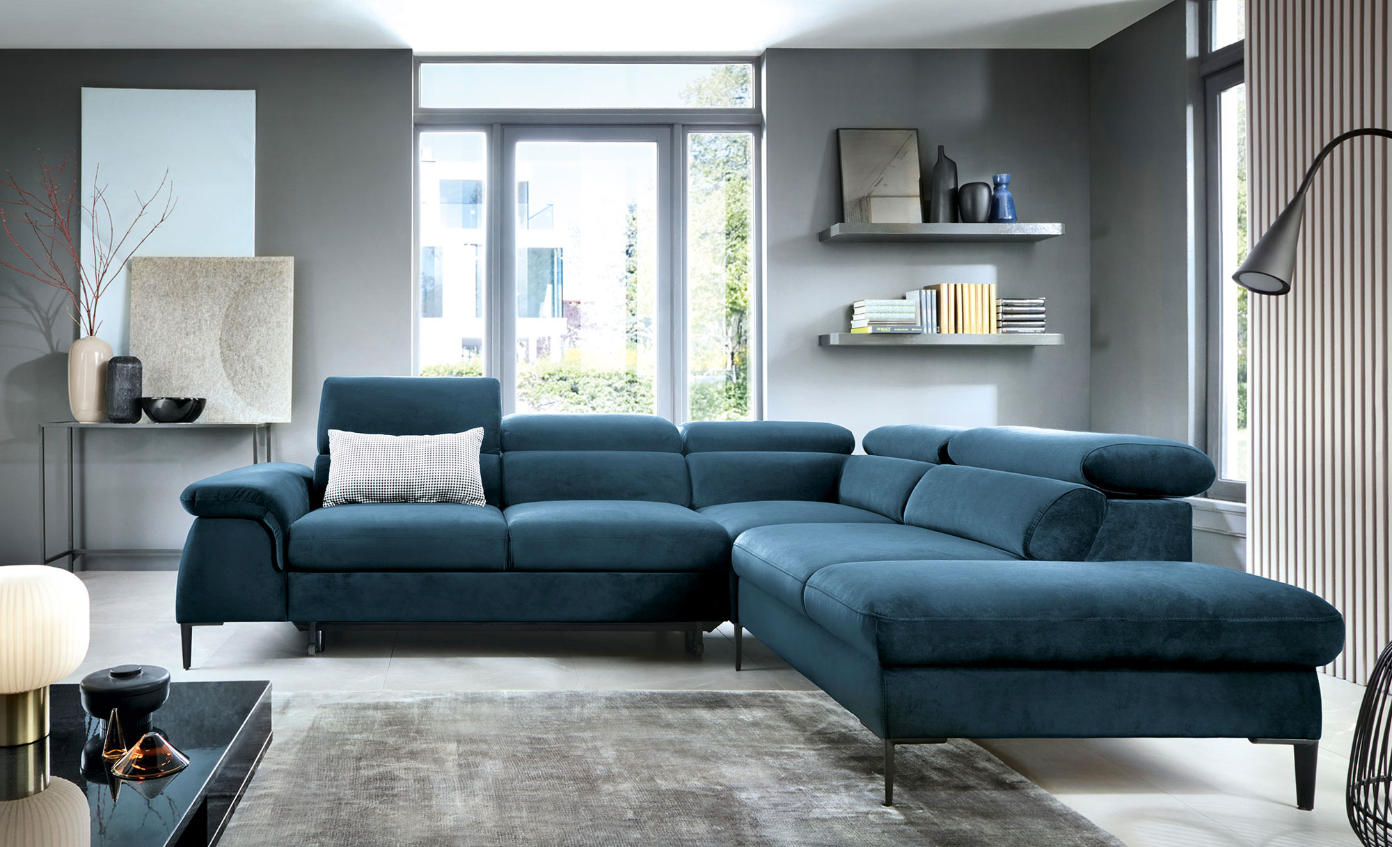 Aranżacja z wykorzystaniem granatowego narożnika rozkładanego Geriod