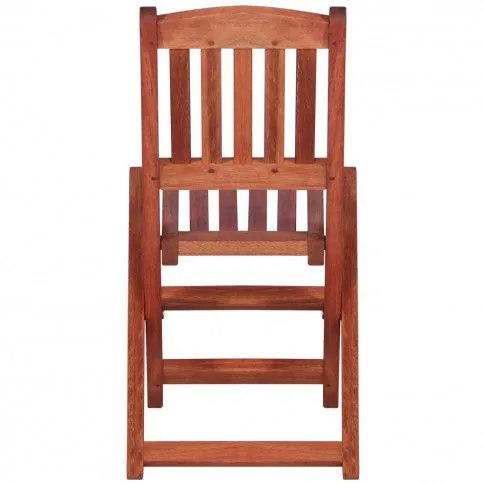 Tył złożonego drewnianego krzesła ogrodowego dla dzieci Pecco