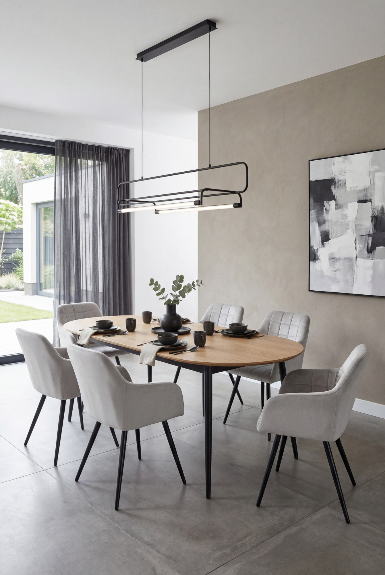 Aranżacja jadalni z szarymi krzesłami Cormelis 4X