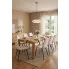 Aranżacja jadalni z kremowymi krzesłami Alveri.jpeg