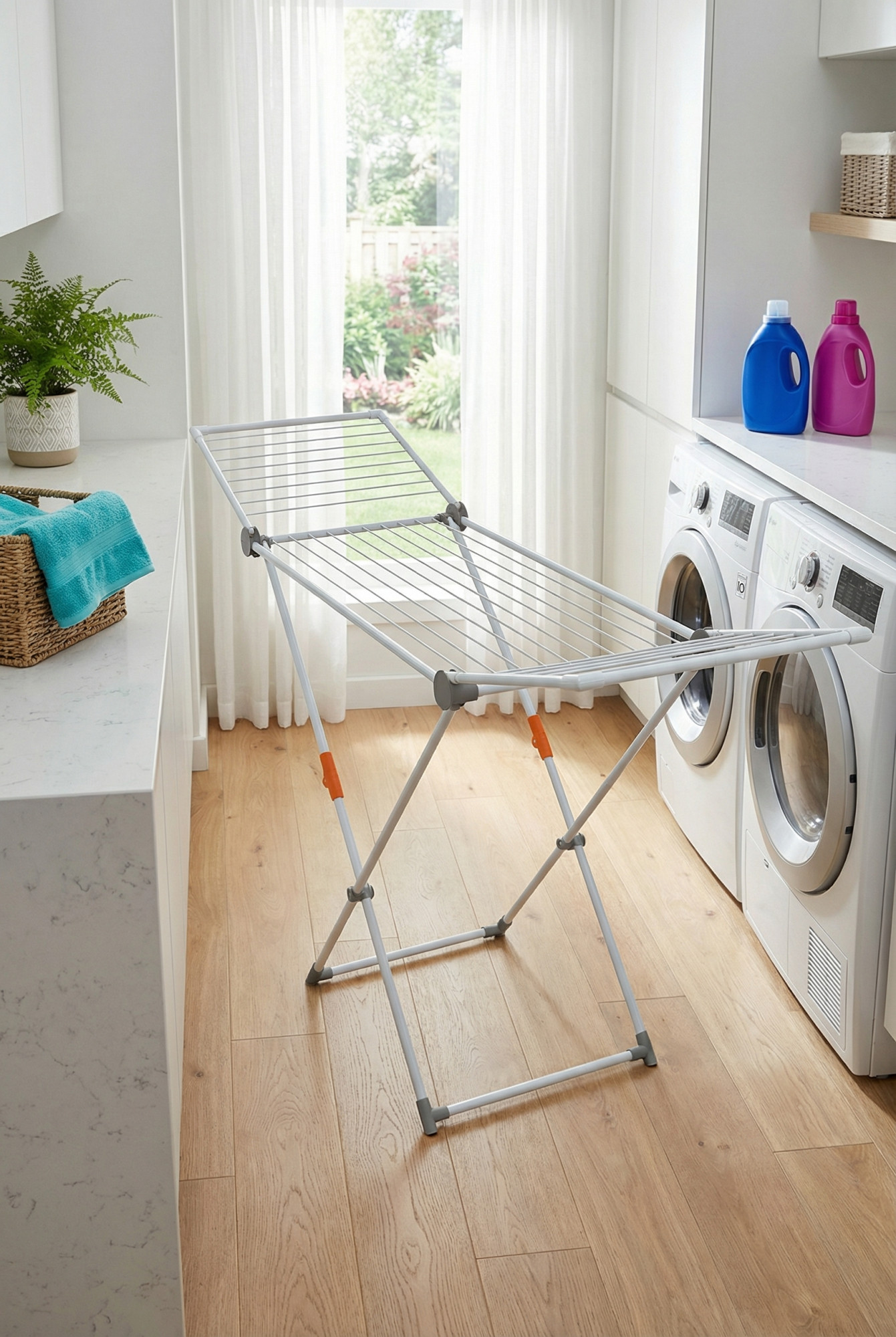 Wizualizacja suszarki do suszenia na pranie Susina