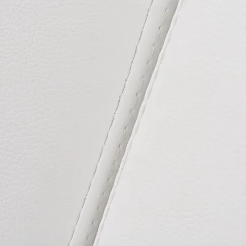 Miękka struktura białej kanapy Martens 