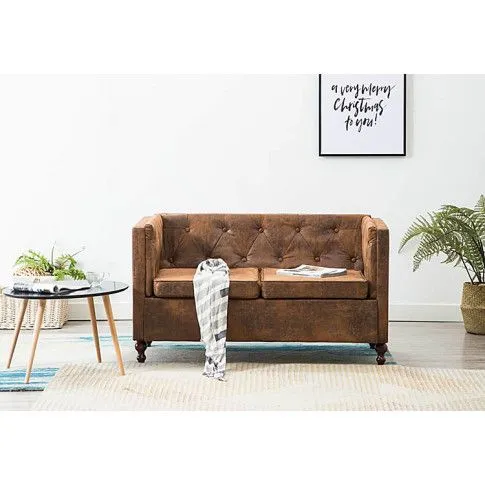 Szczegółowe zdjęcie nr 10 produktu 2-osobowa Sofa Vang w stylu Chesterfield - brąz