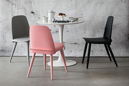 Minimalistyczne krzesła Ollo - stylowe
