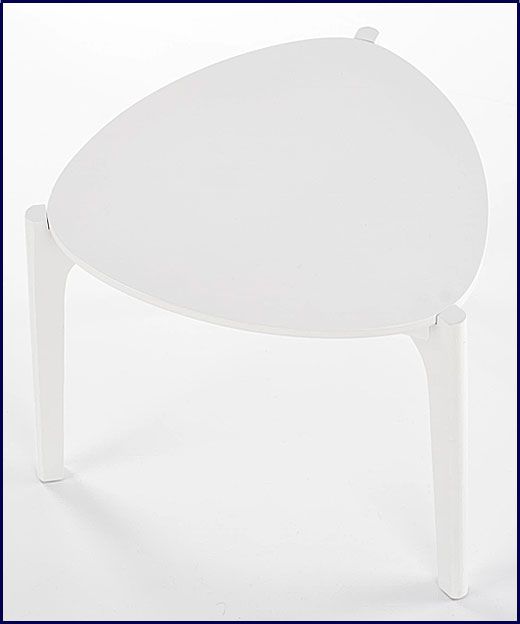 Biały stolik kawowy w minimalistycznym stylu Aisha