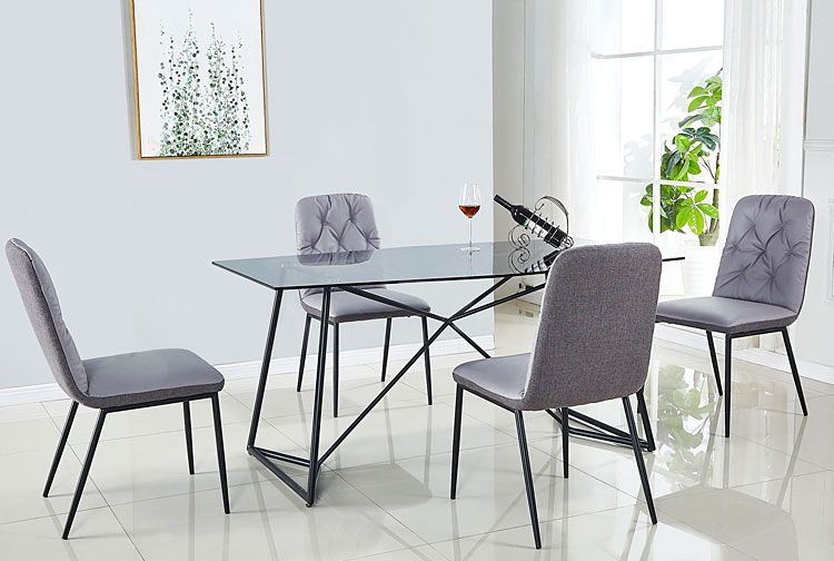 Szare pikowane krzesło do jadalni