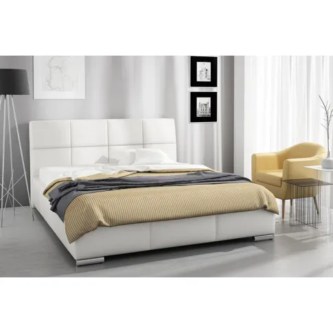 Aranżacja z tapicerowanym łóżkiem Nova