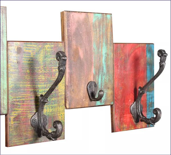 Wieszak ścienny z drewna z odzysku Weko