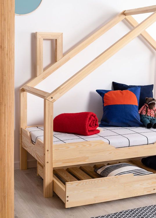 Drewniane łóżko do pokoju dziecięcego domek Lumo 8X