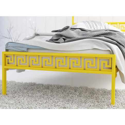 metalowe łóżko z motywem greckim korfu detal
