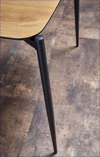 Produkt Minimalistyczny stół Mira - dąb złoty