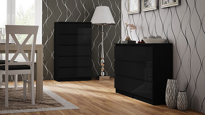Lakierowana czarna komoda z 5 szufladami Selis 2X
