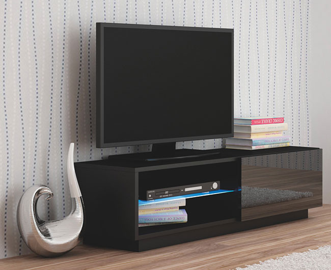 Stojąca czarna lakierowana szafka RTV Vitoria 4X