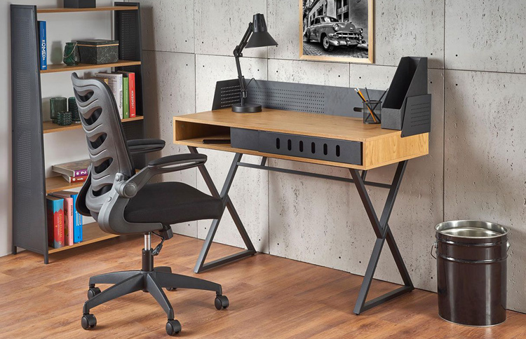 Drewniano-metalowe biurko gamingowe 