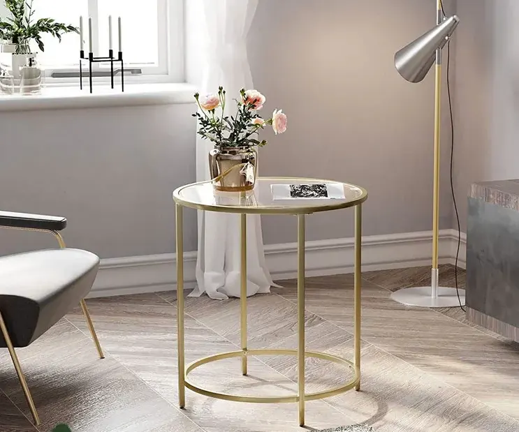 Stolik kawowy ze szklanym blatem