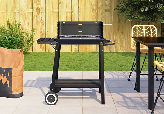 Metalowy grill ogrodowy 