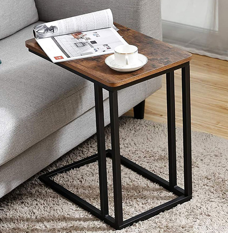 Druciany stolik pod laptopa 
