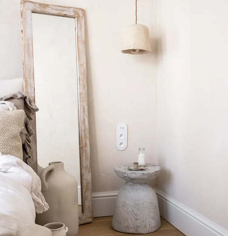 Listwy podłogowe w sypialni 