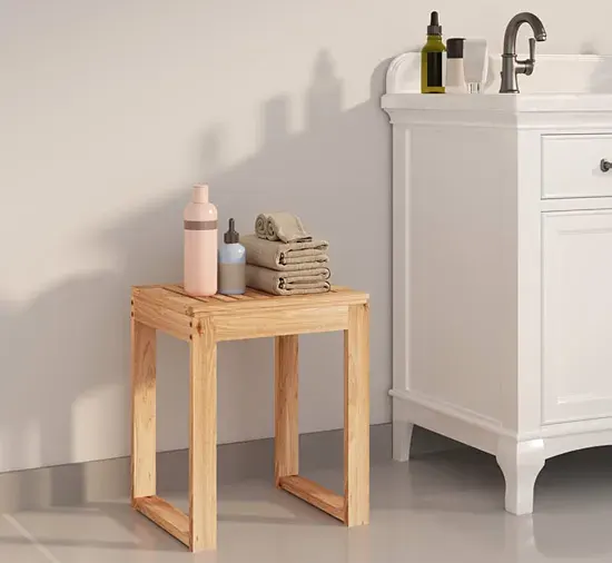 Drewniany taboret łazienkowy 